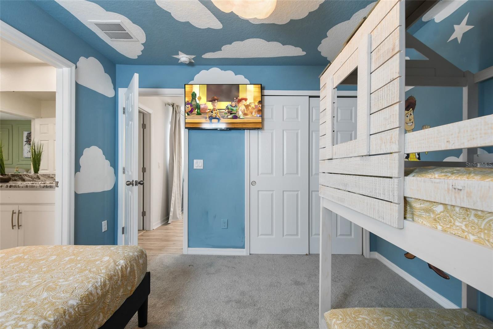 8903 COCONUT BREEZE DR