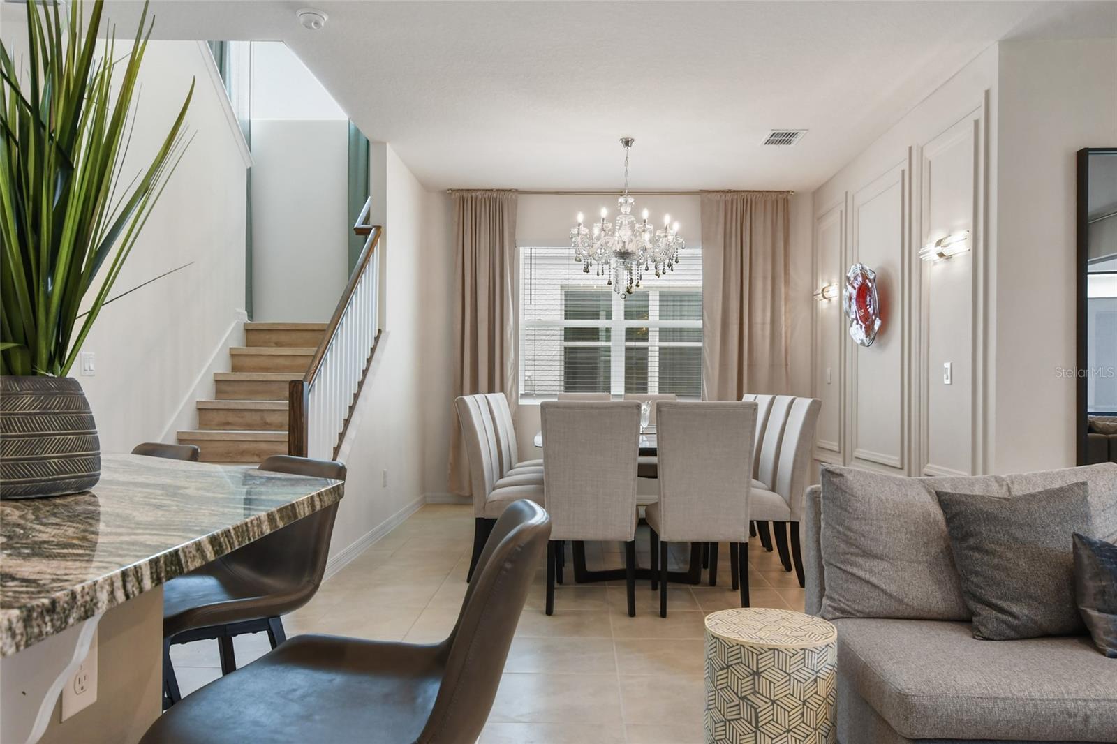 8903 COCONUT BREEZE DR