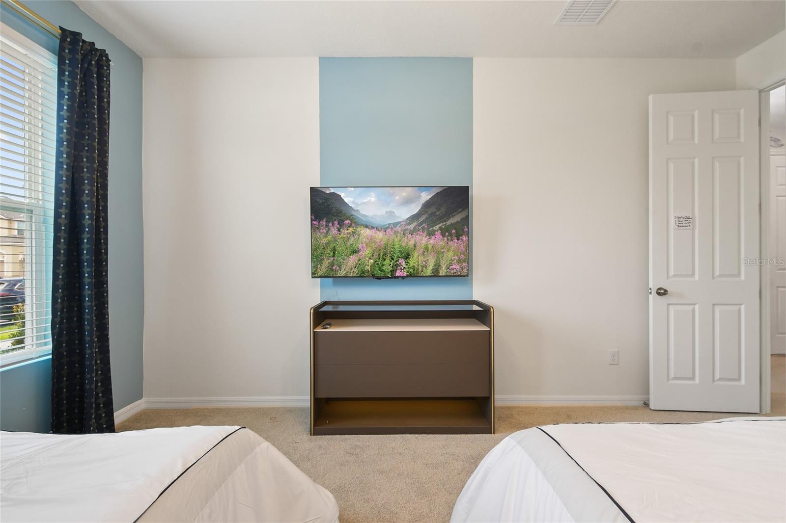 8903 COCONUT BREEZE DR