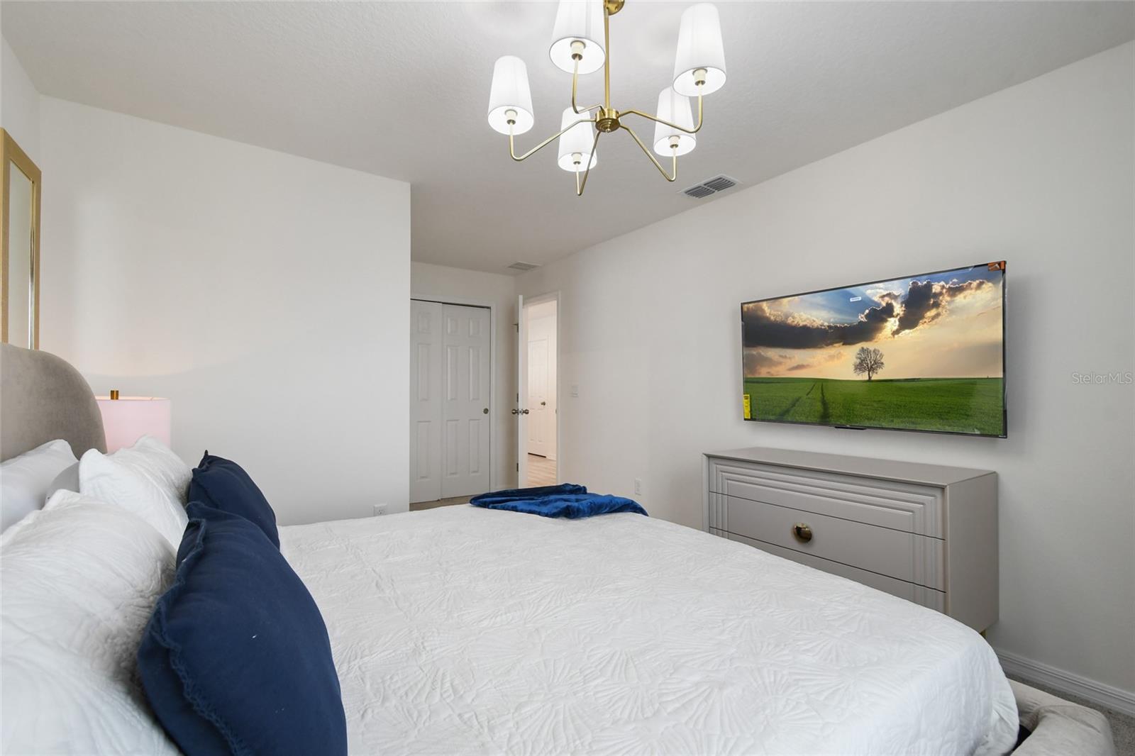 8903 COCONUT BREEZE DR