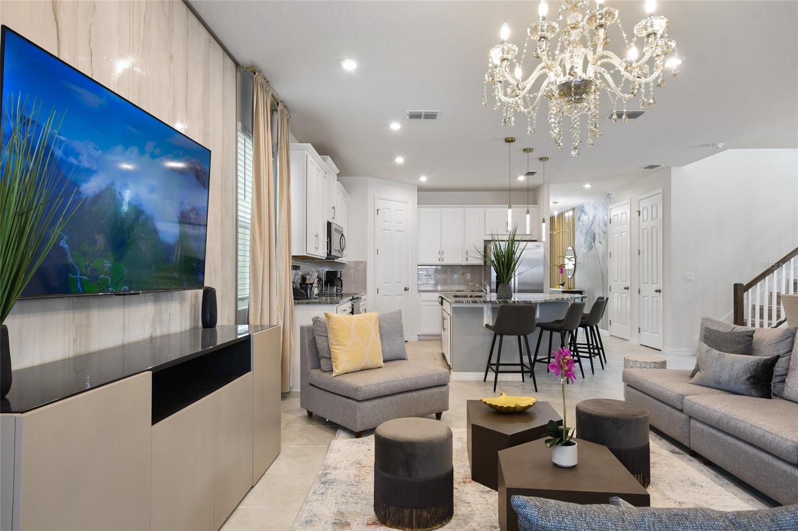 8903 COCONUT BREEZE DR