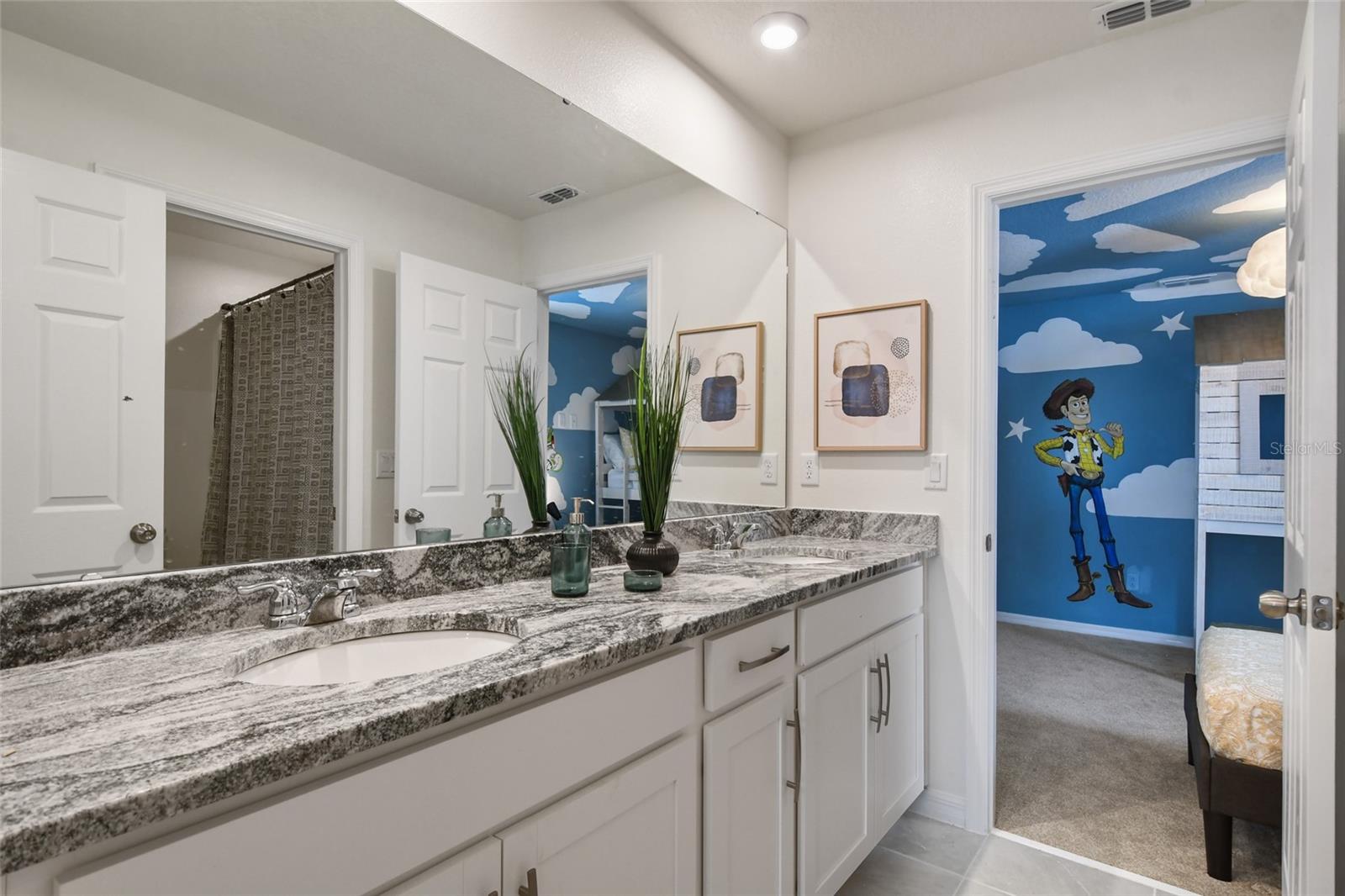 8903 COCONUT BREEZE DR