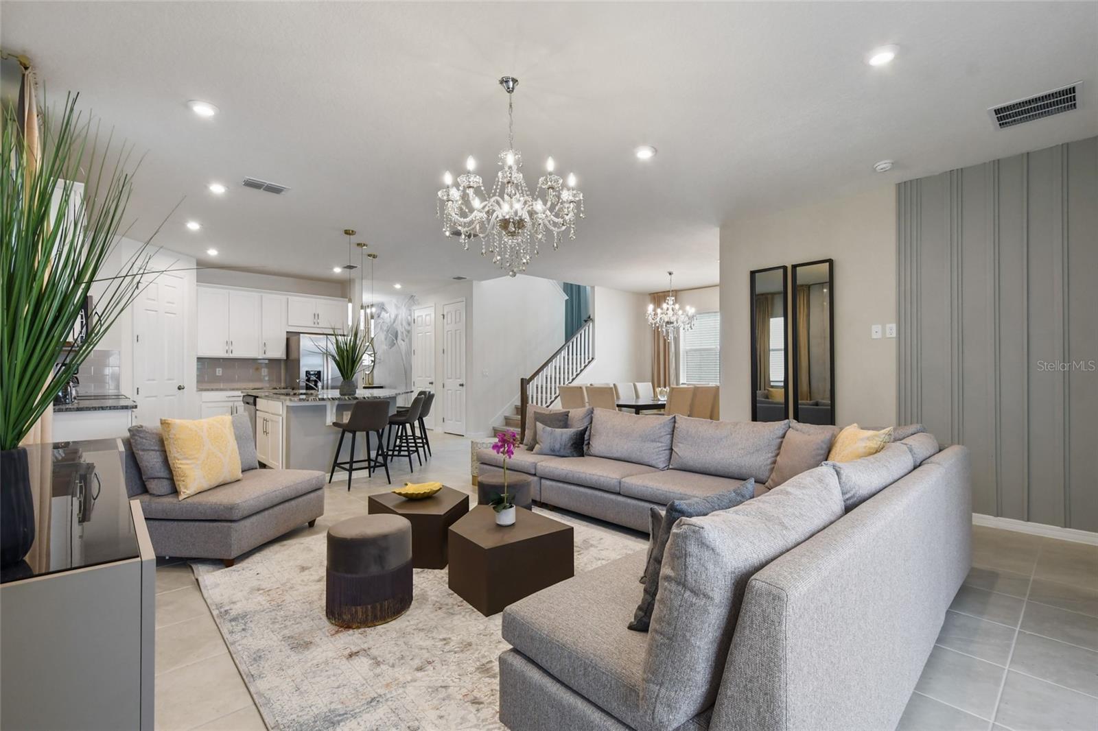 8903 COCONUT BREEZE DR