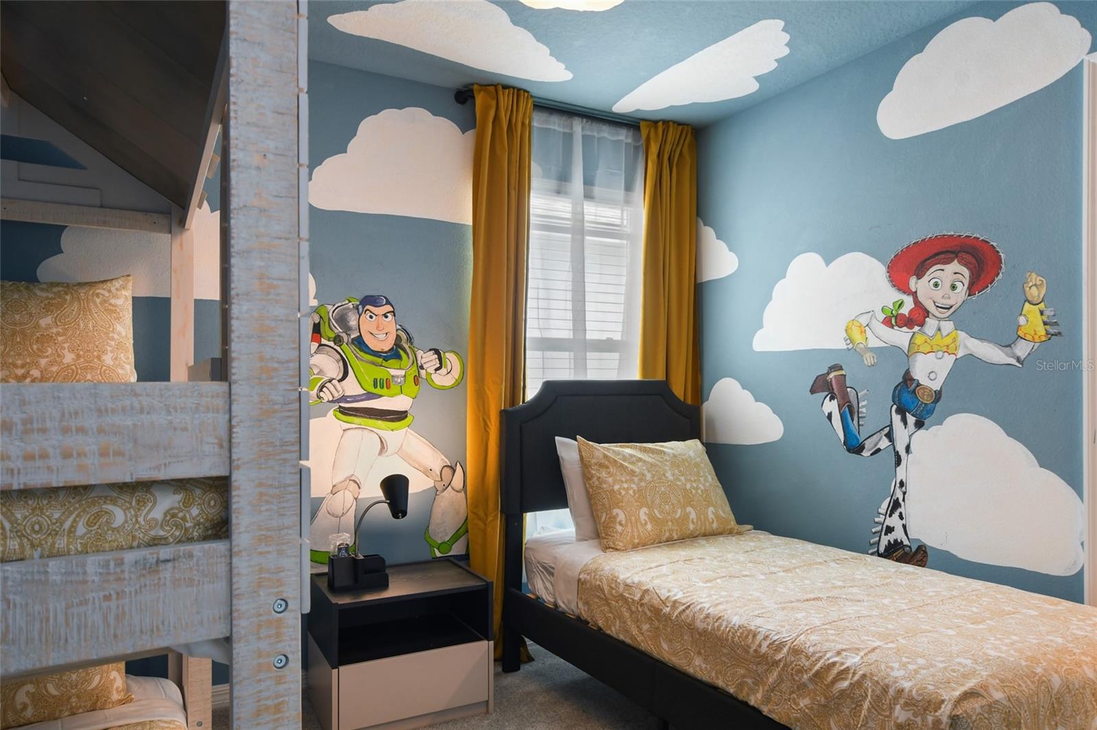 8903 COCONUT BREEZE DR