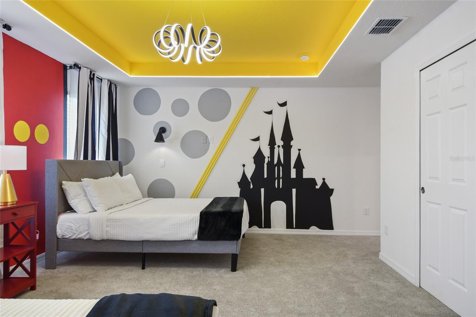 8903 COCONUT BREEZE DR