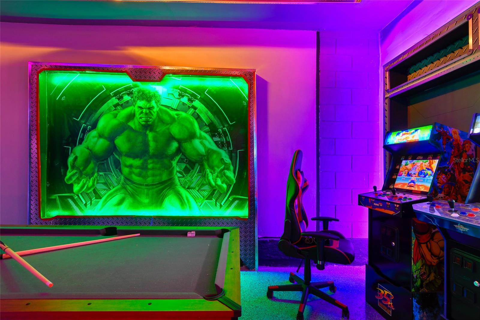 8903 COCONUT BREEZE DR