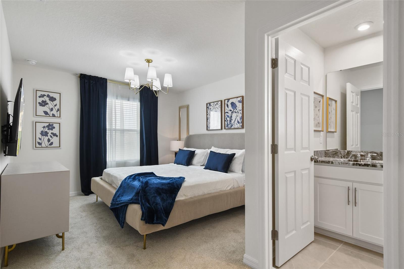 8903 COCONUT BREEZE DR