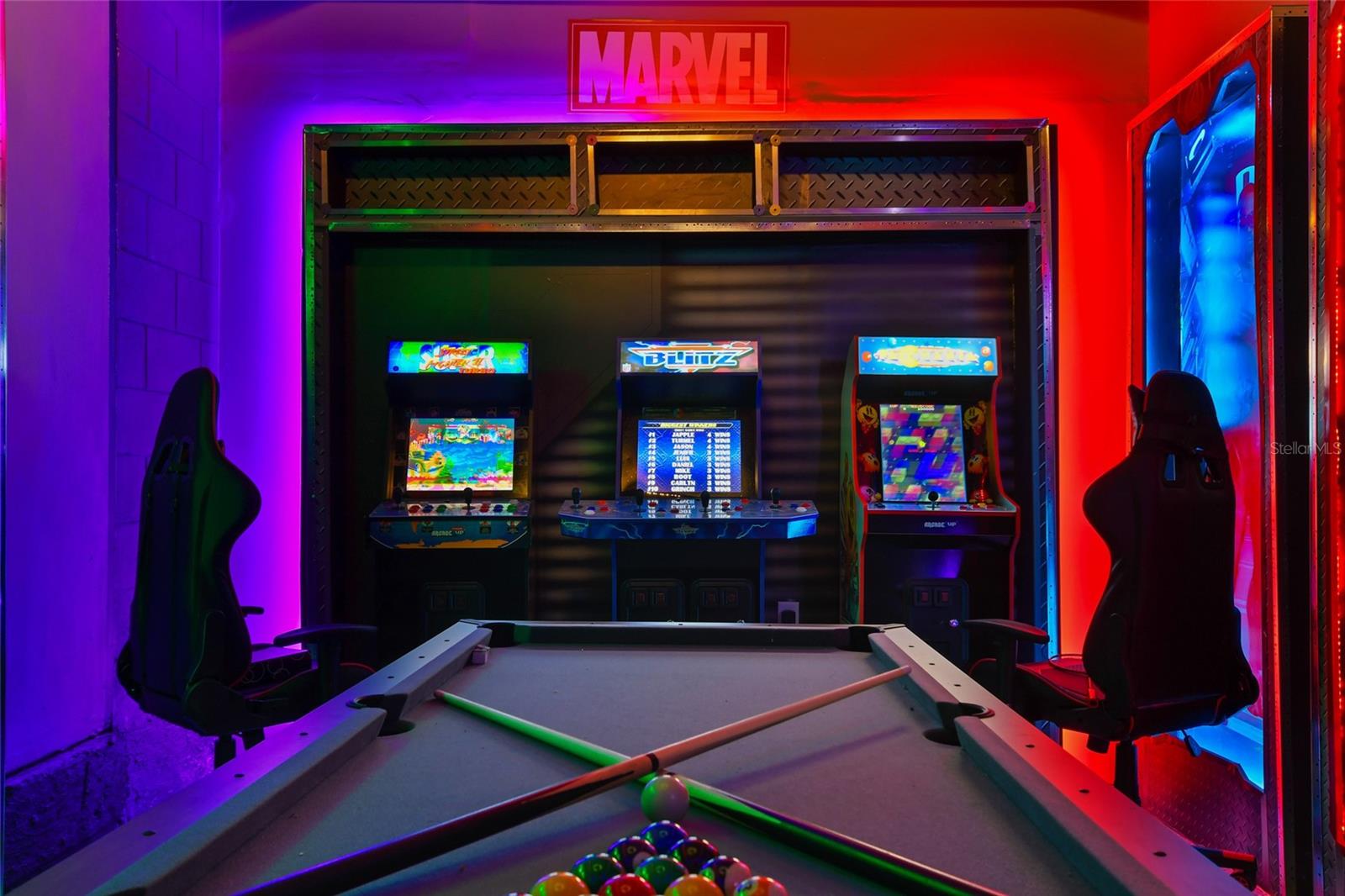 8903 COCONUT BREEZE DR