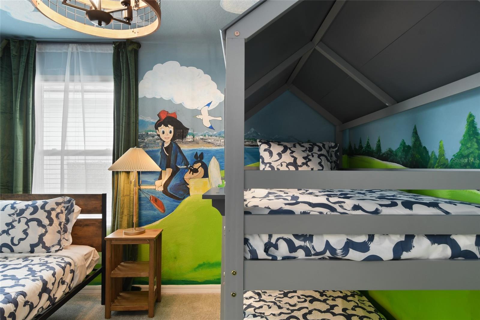 8903 COCONUT BREEZE DR