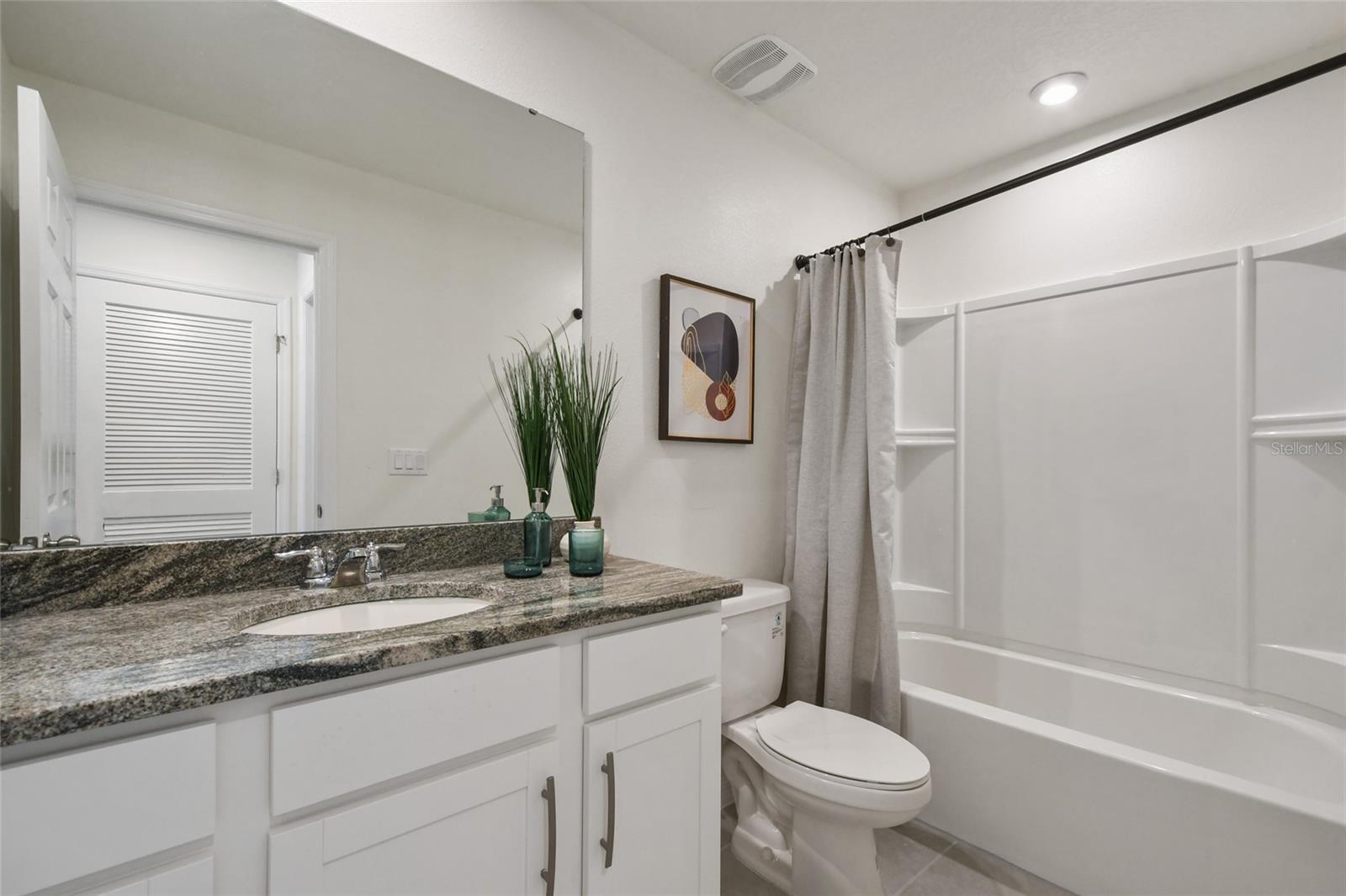 8903 COCONUT BREEZE DR