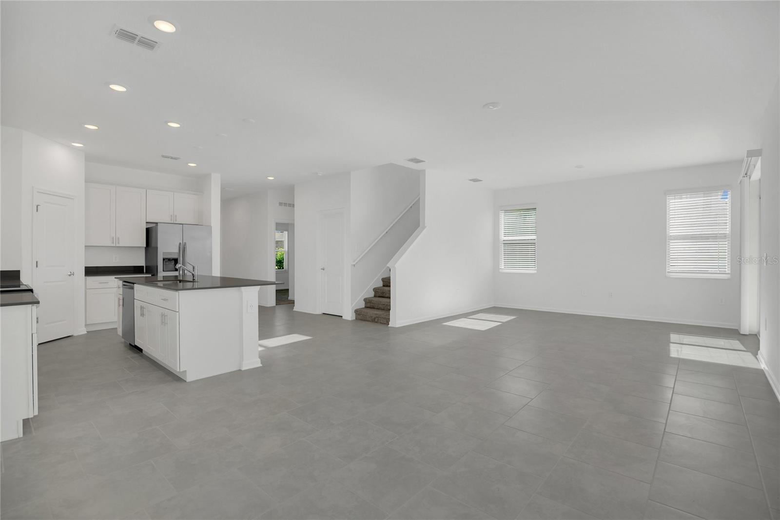 2048 SHAGGY FISHER DR