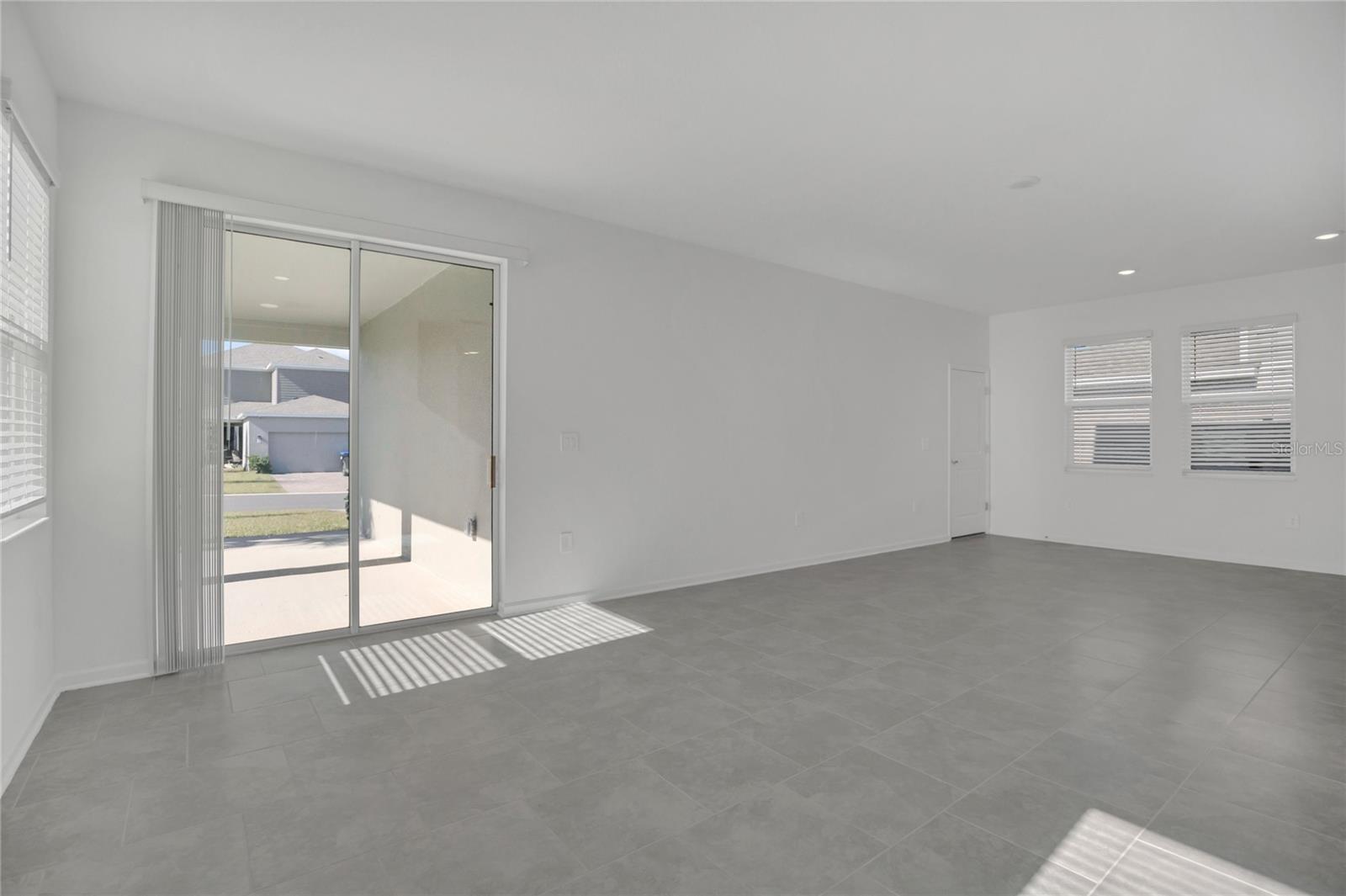 2048 SHAGGY FISHER DR