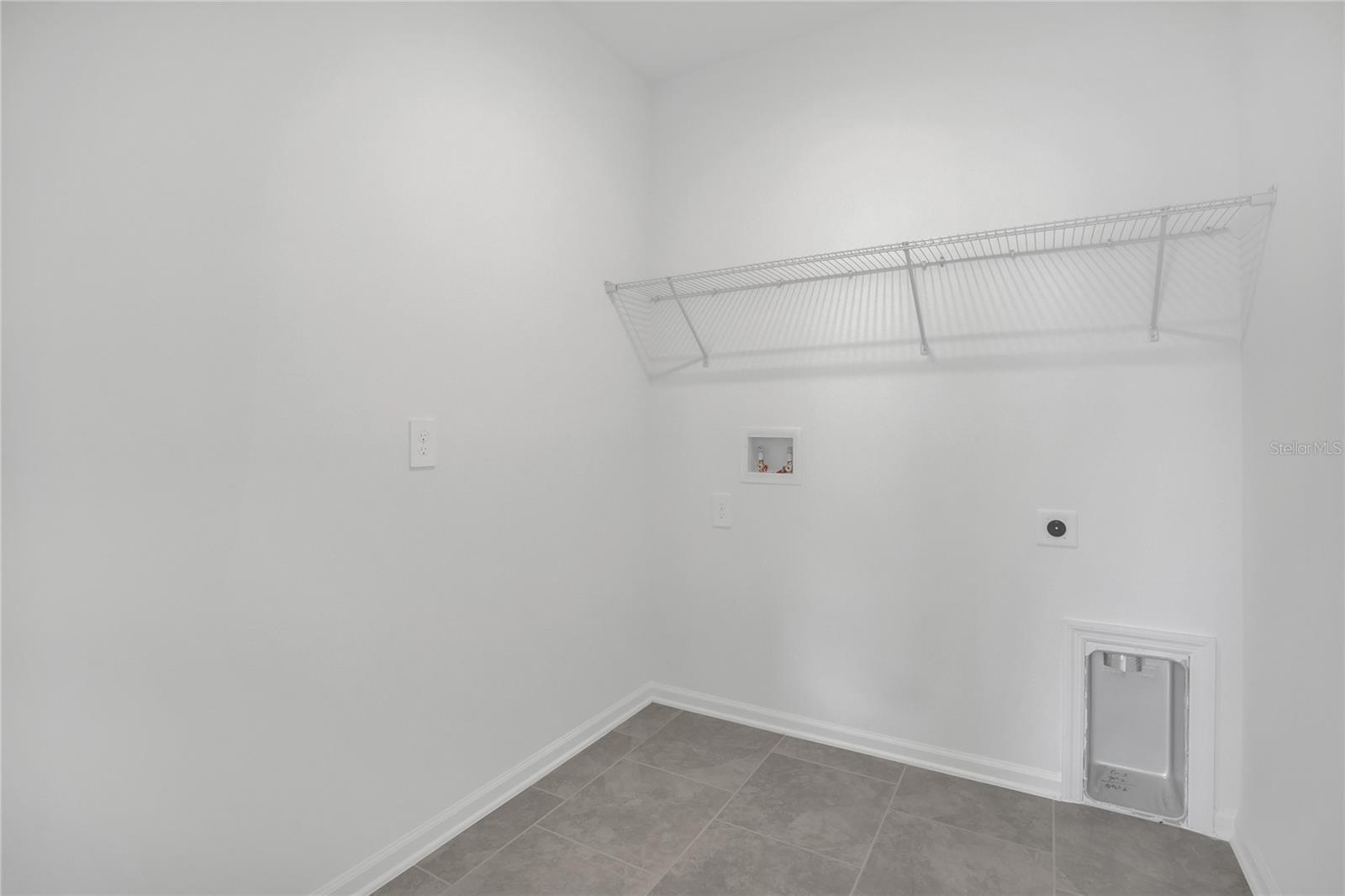 2048 SHAGGY FISHER DR