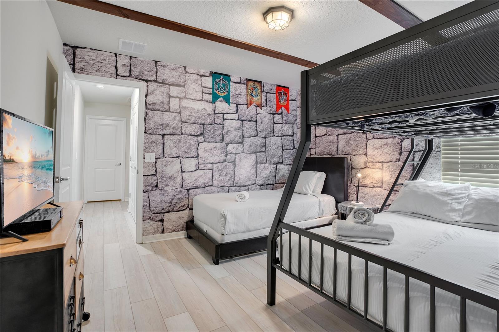 2316 LELANI CIR