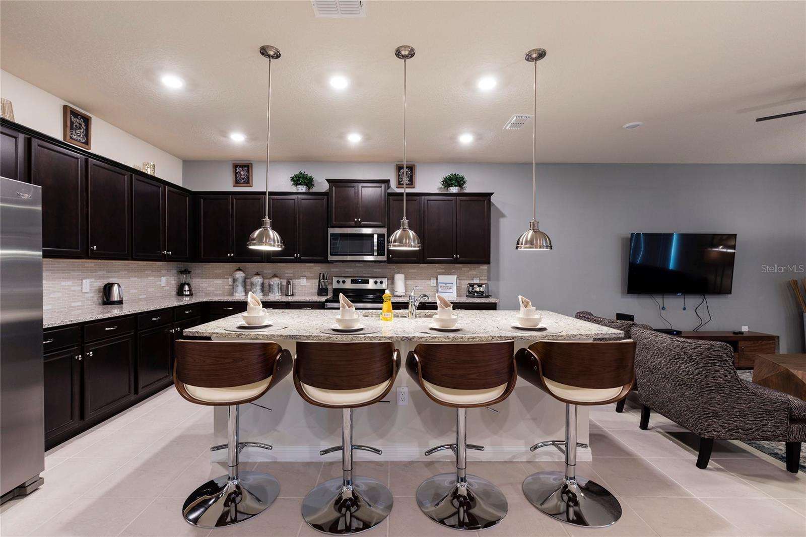 2316 LELANI CIR