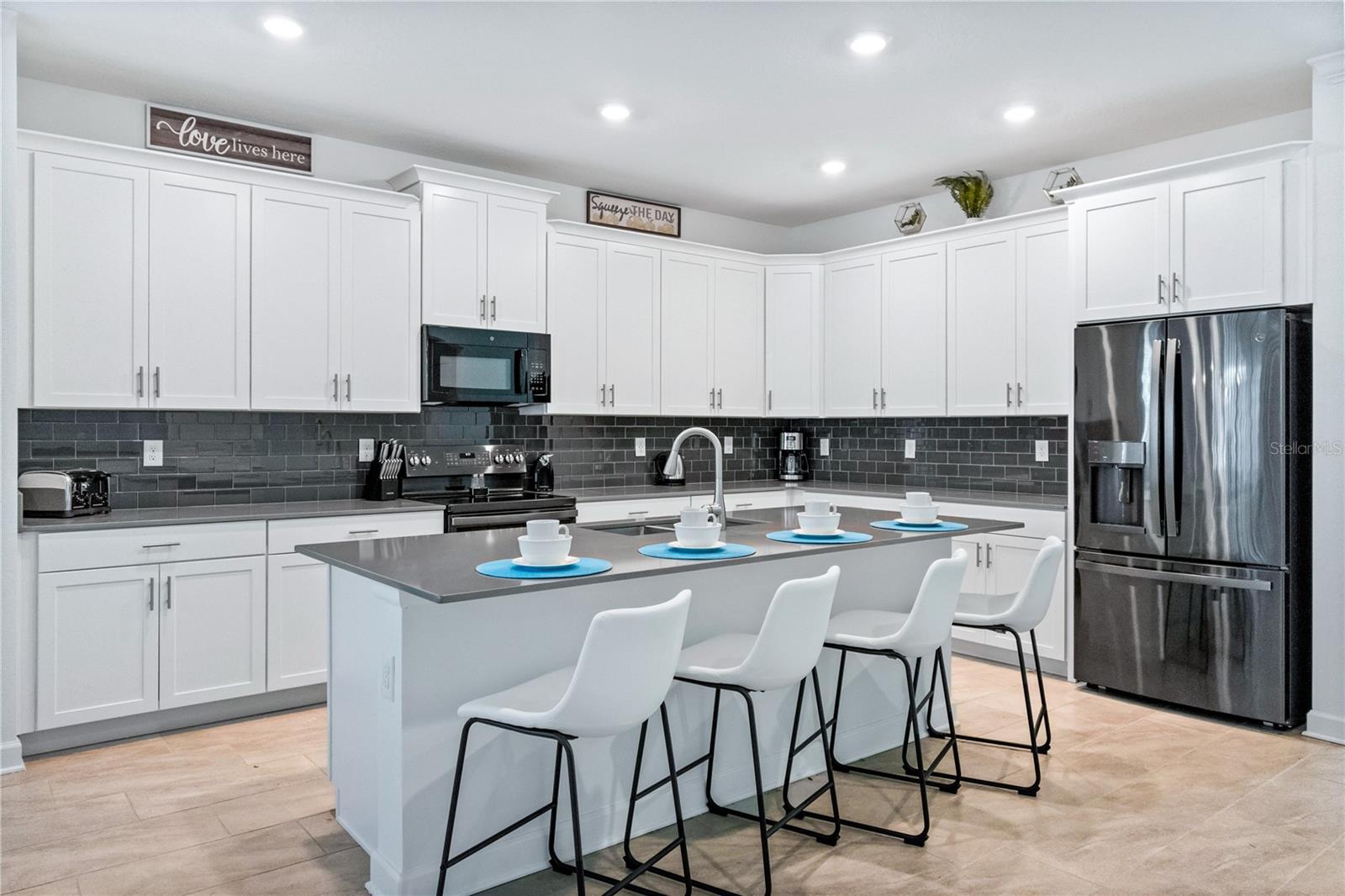 3032 PROTAGONIST ST