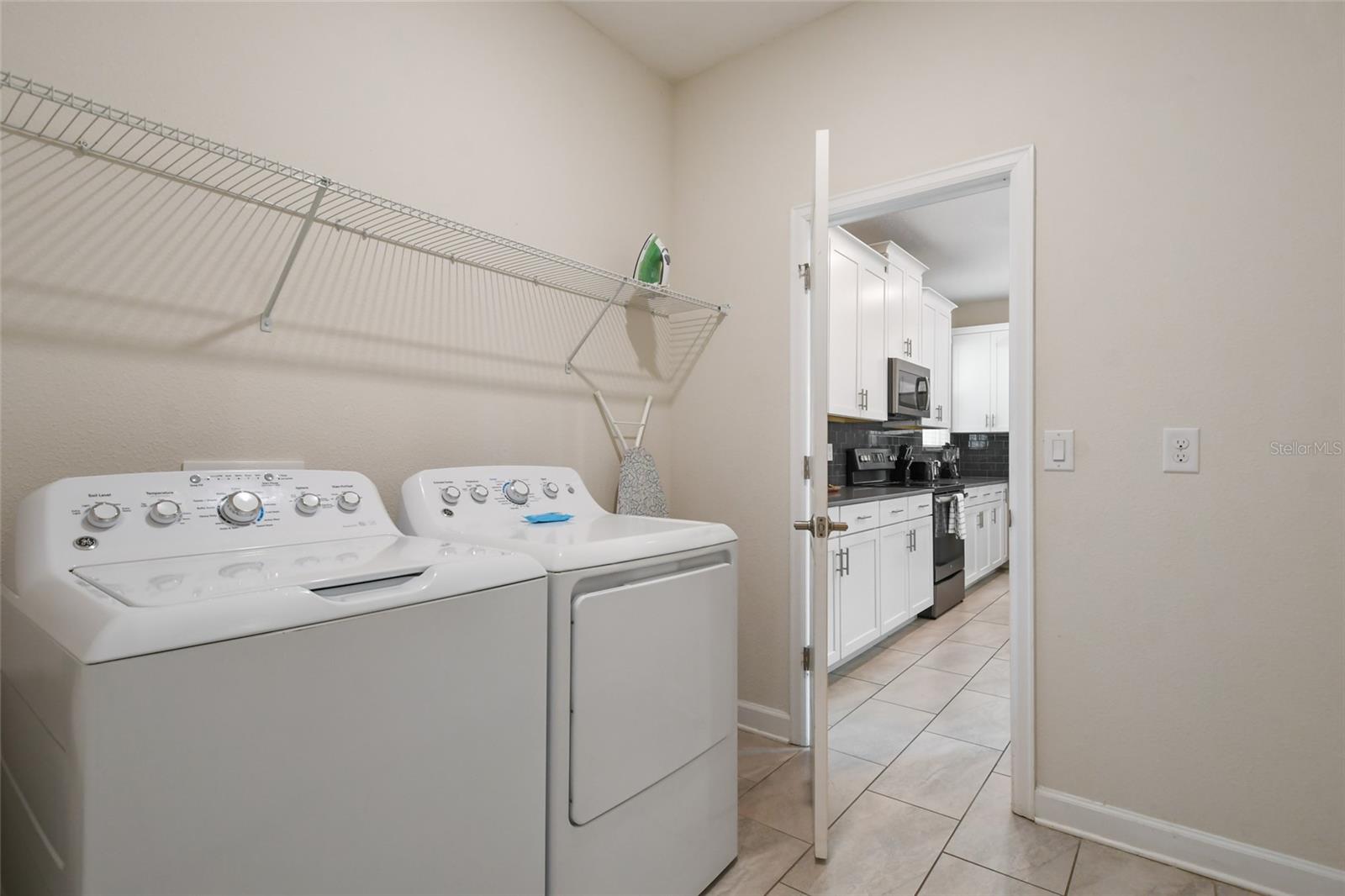 8942 CABOT CLIFFS DR