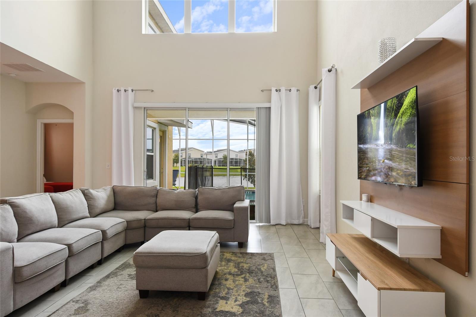 8942 CABOT CLIFFS DR