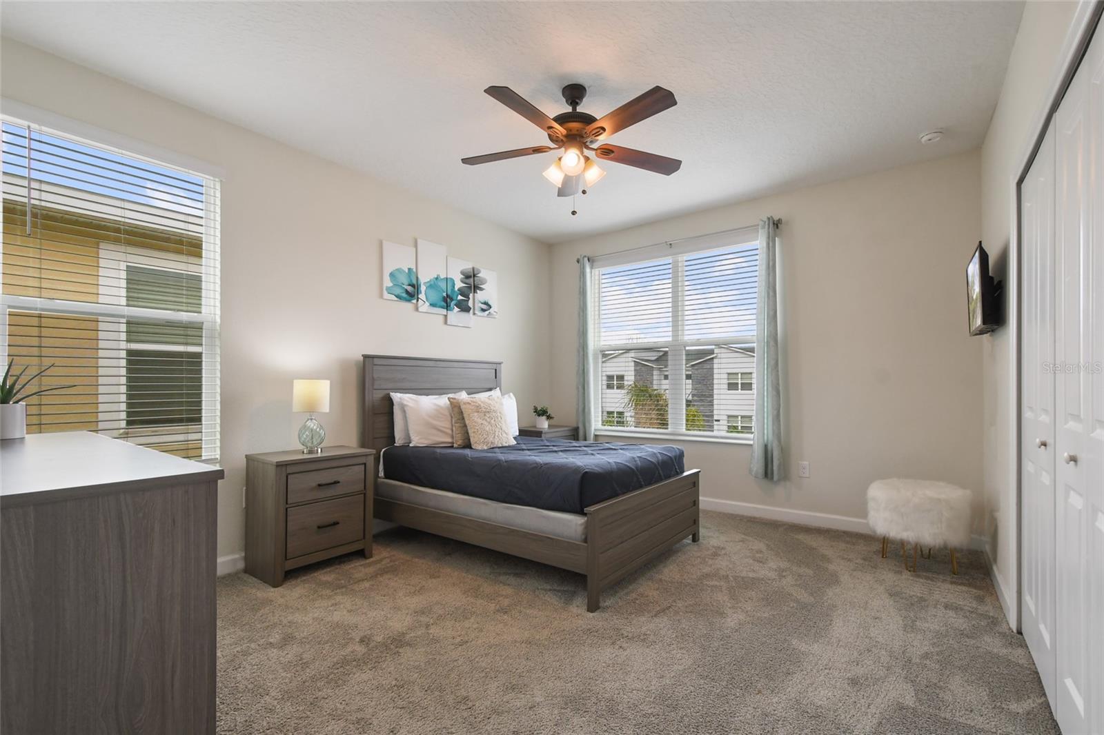 8942 CABOT CLIFFS DR