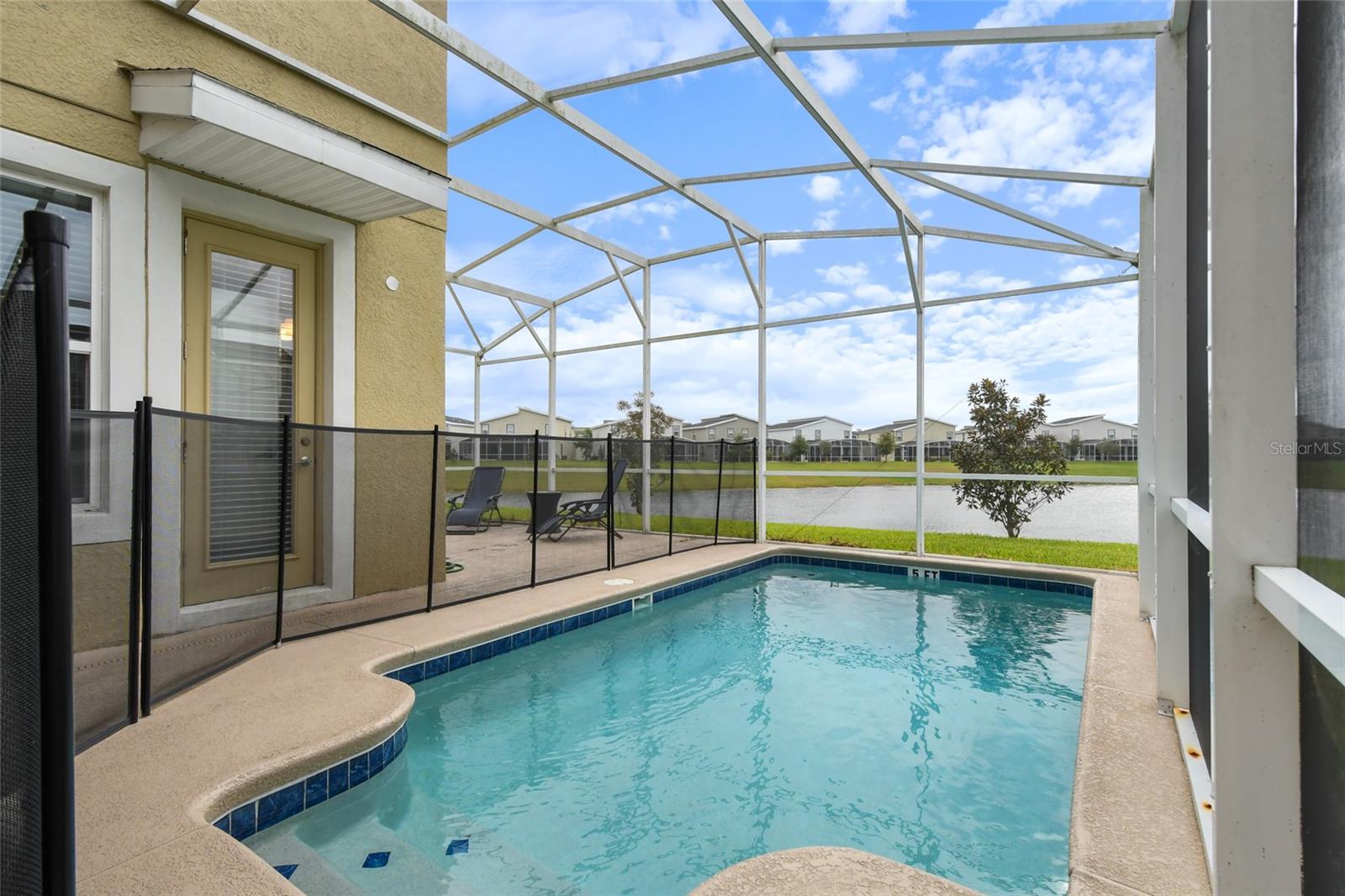 8942 CABOT CLIFFS DR