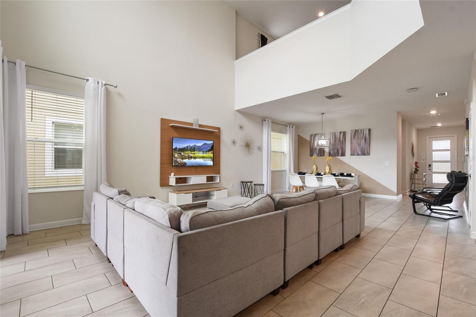 8942 CABOT CLIFFS DR