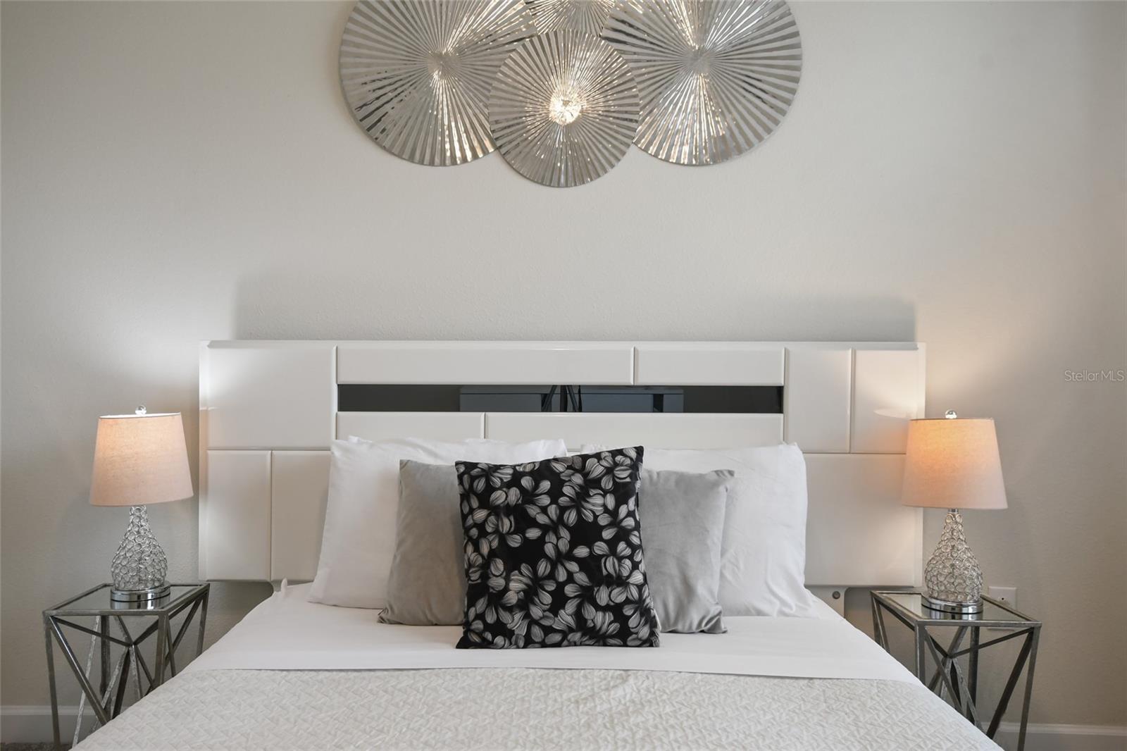 8942 CABOT CLIFFS DR