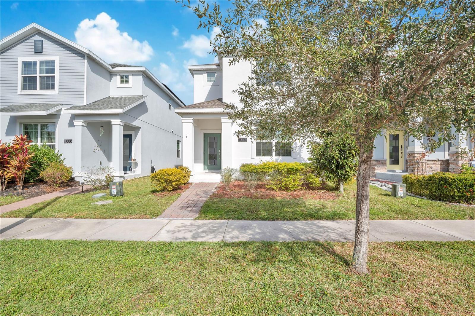 11839 CHARADES ST