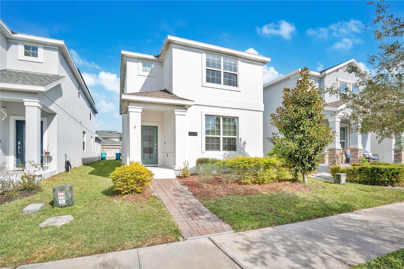 11839 CHARADES ST