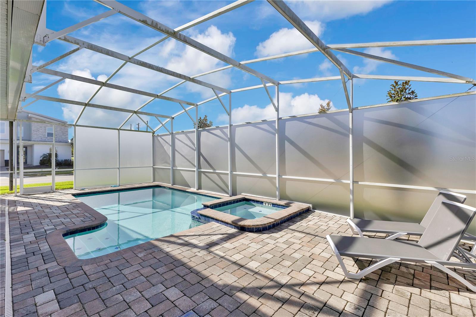 8834 CABOT CLIFFS DR