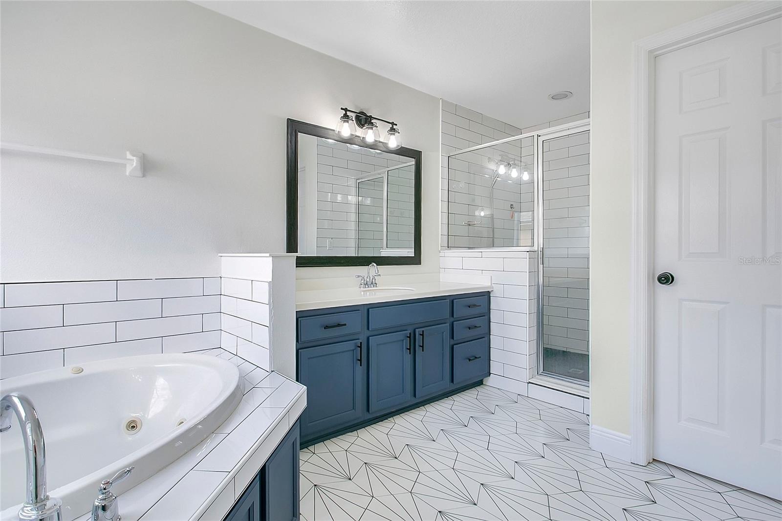 15049 SPINNAKER COVE LN