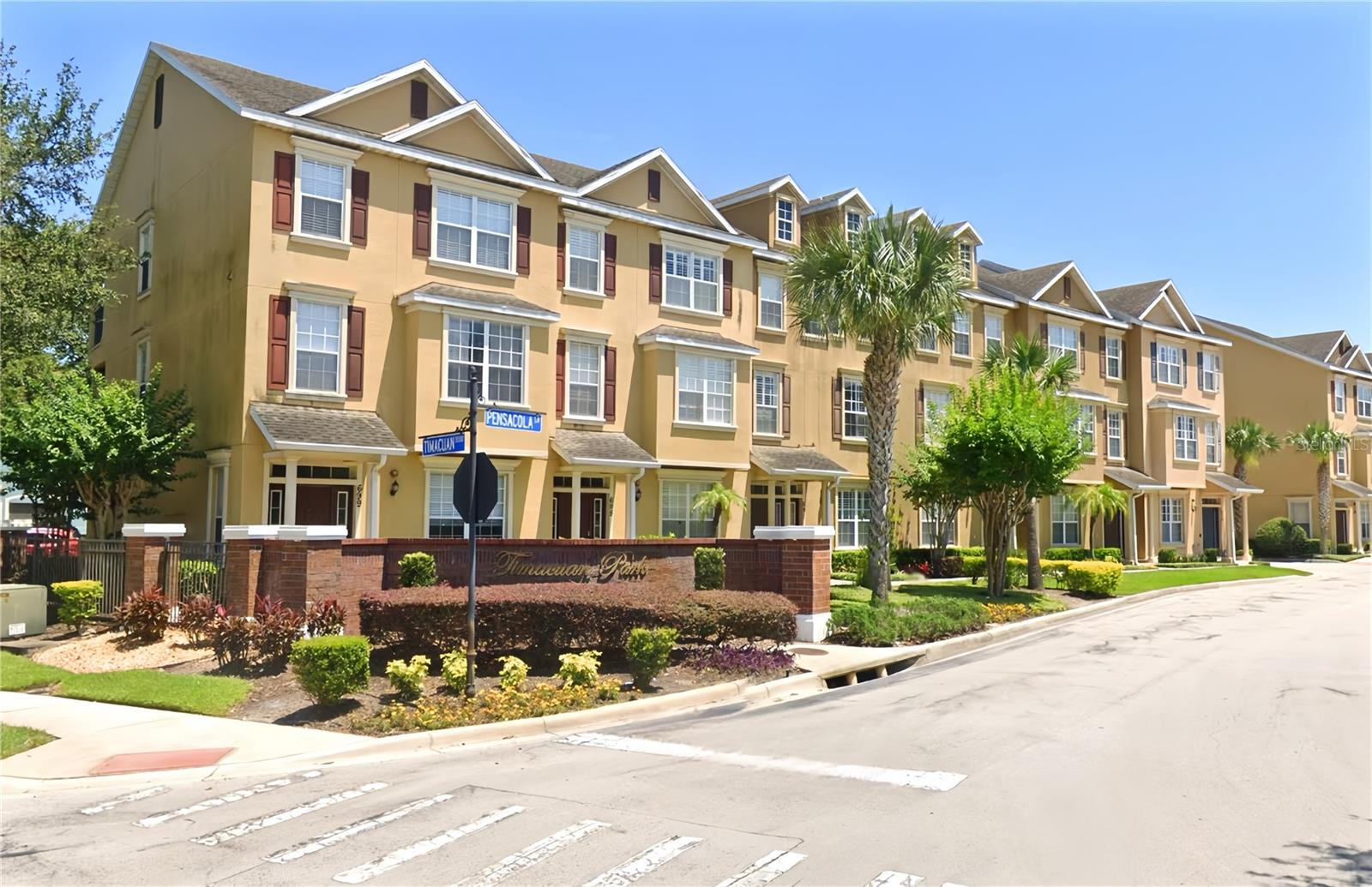 691 PENSACOLA LN