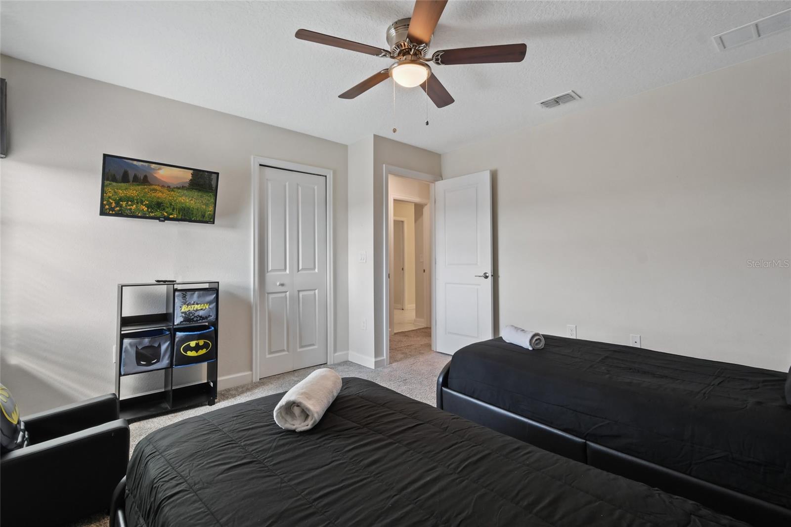 8842 CABOT CLIFFS DR