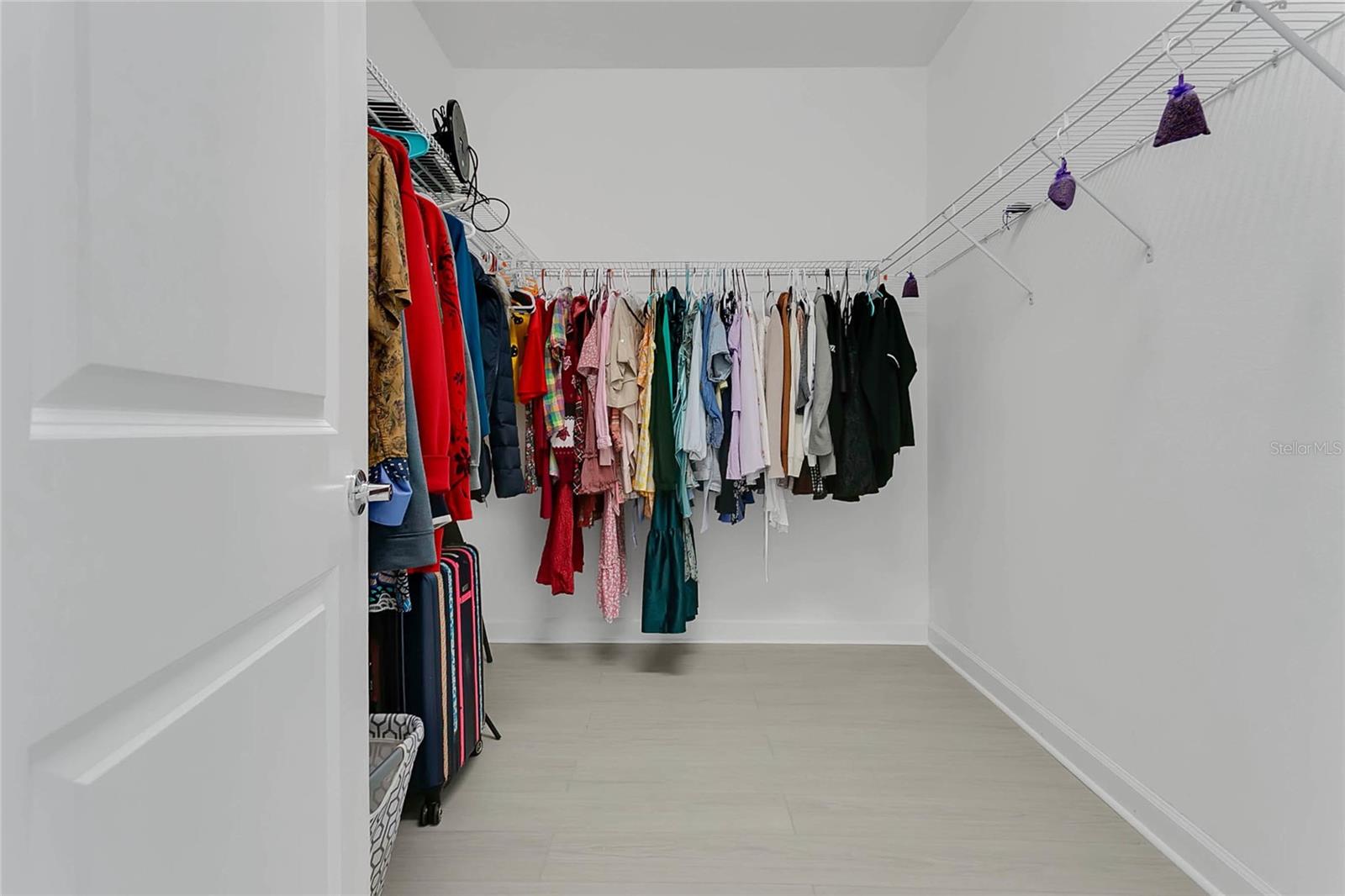 1208 PAYNE STEWART DR