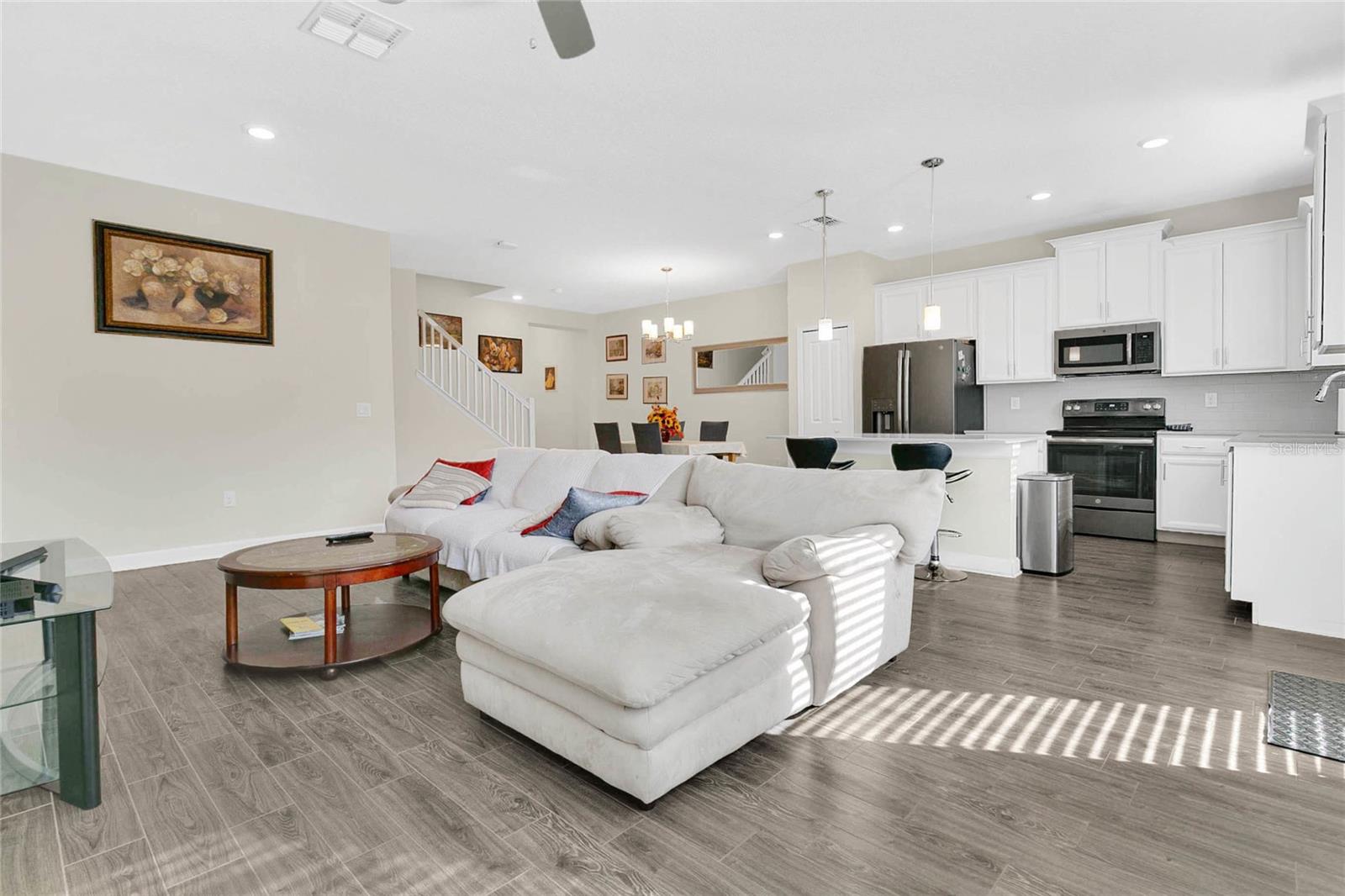 1208 PAYNE STEWART DR