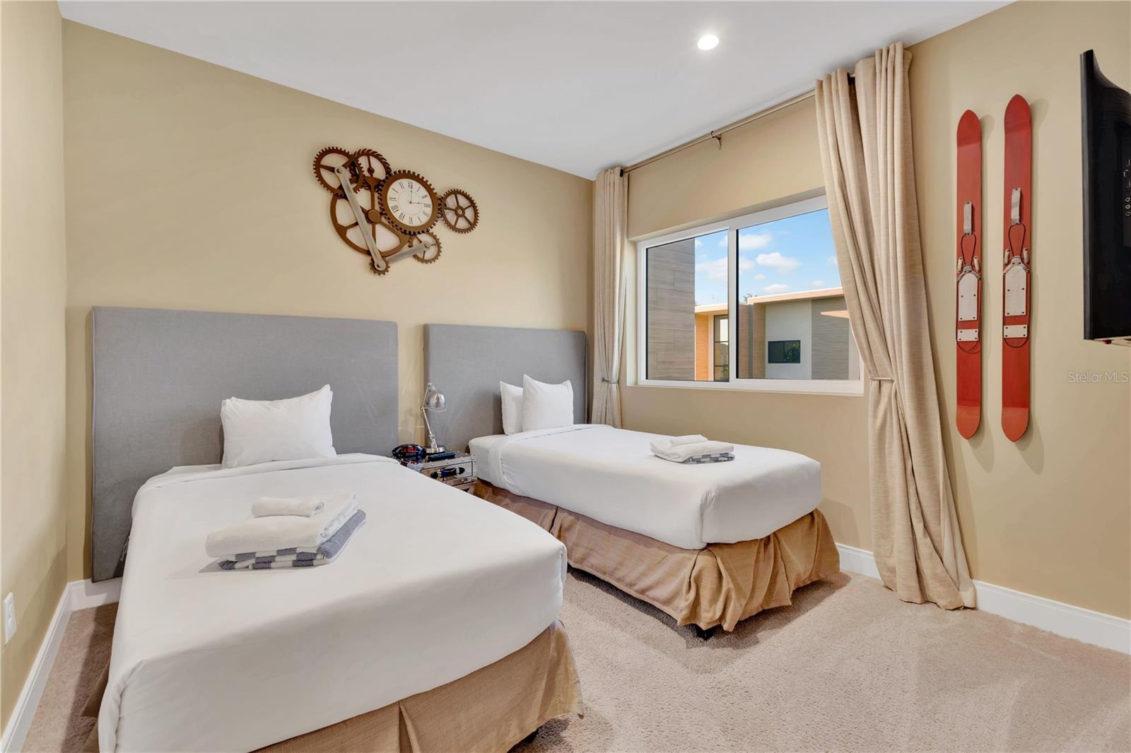 3094 ROCKEFELLER WAY