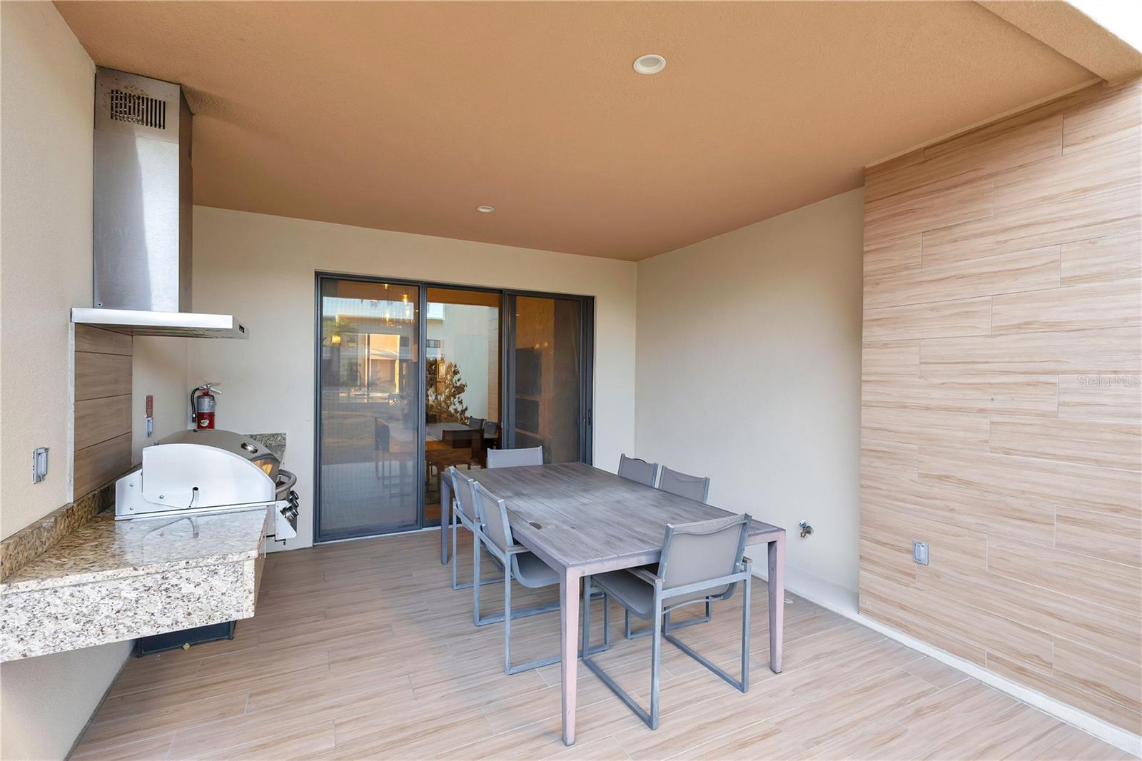 3094 ROCKEFELLER WAY