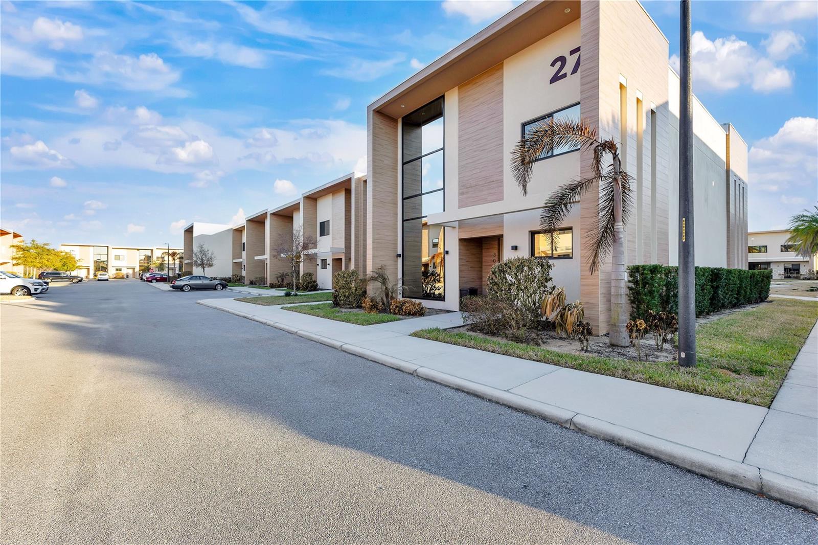 3094 ROCKEFELLER WAY