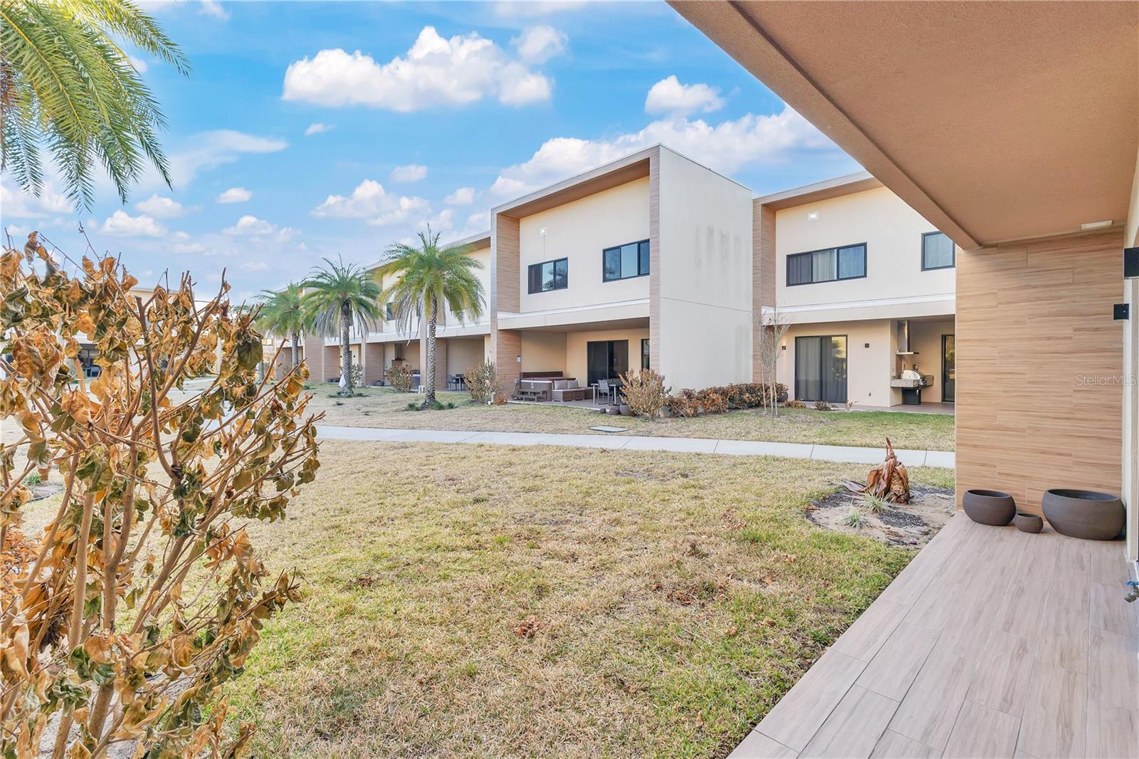 3094 ROCKEFELLER WAY