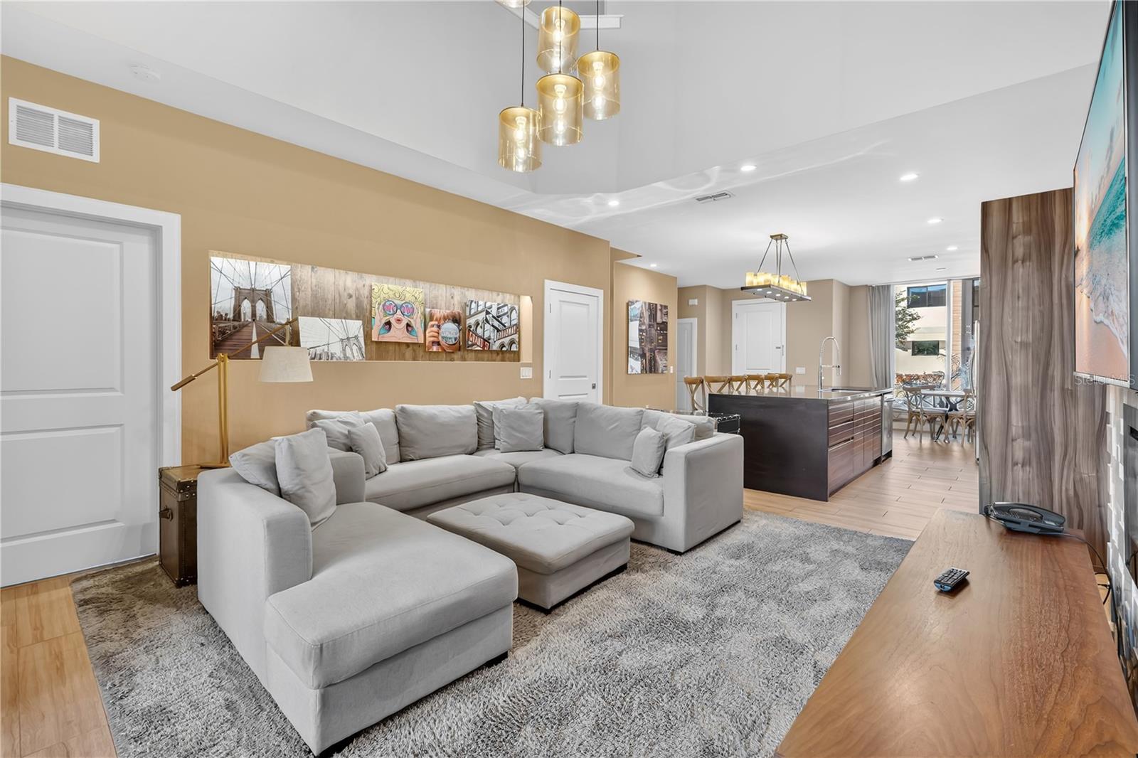 3094 ROCKEFELLER WAY