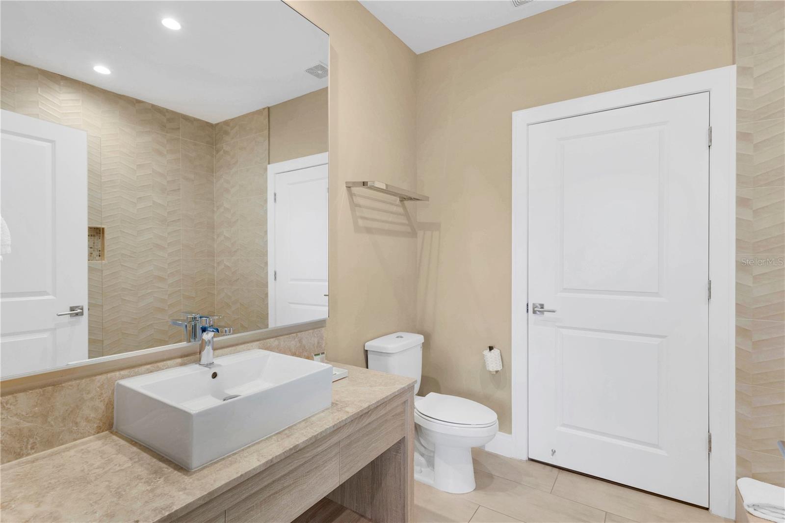 3094 ROCKEFELLER WAY