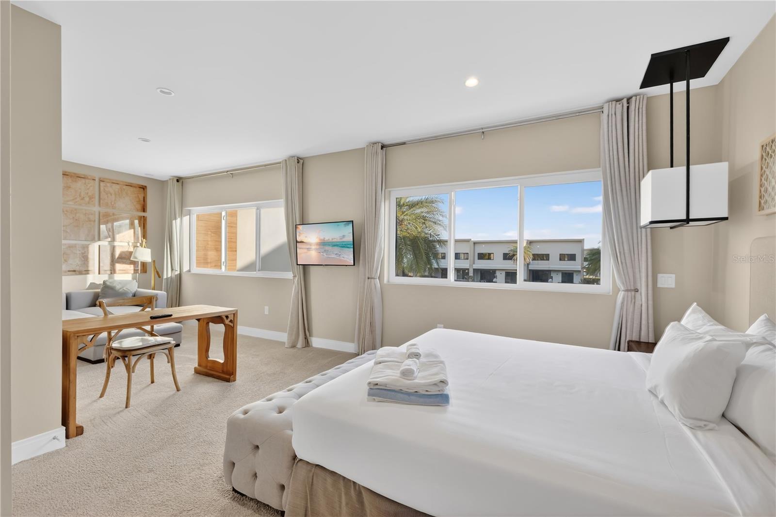 3094 ROCKEFELLER WAY