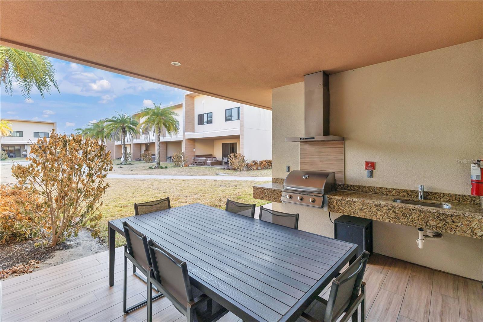 3094 ROCKEFELLER WAY