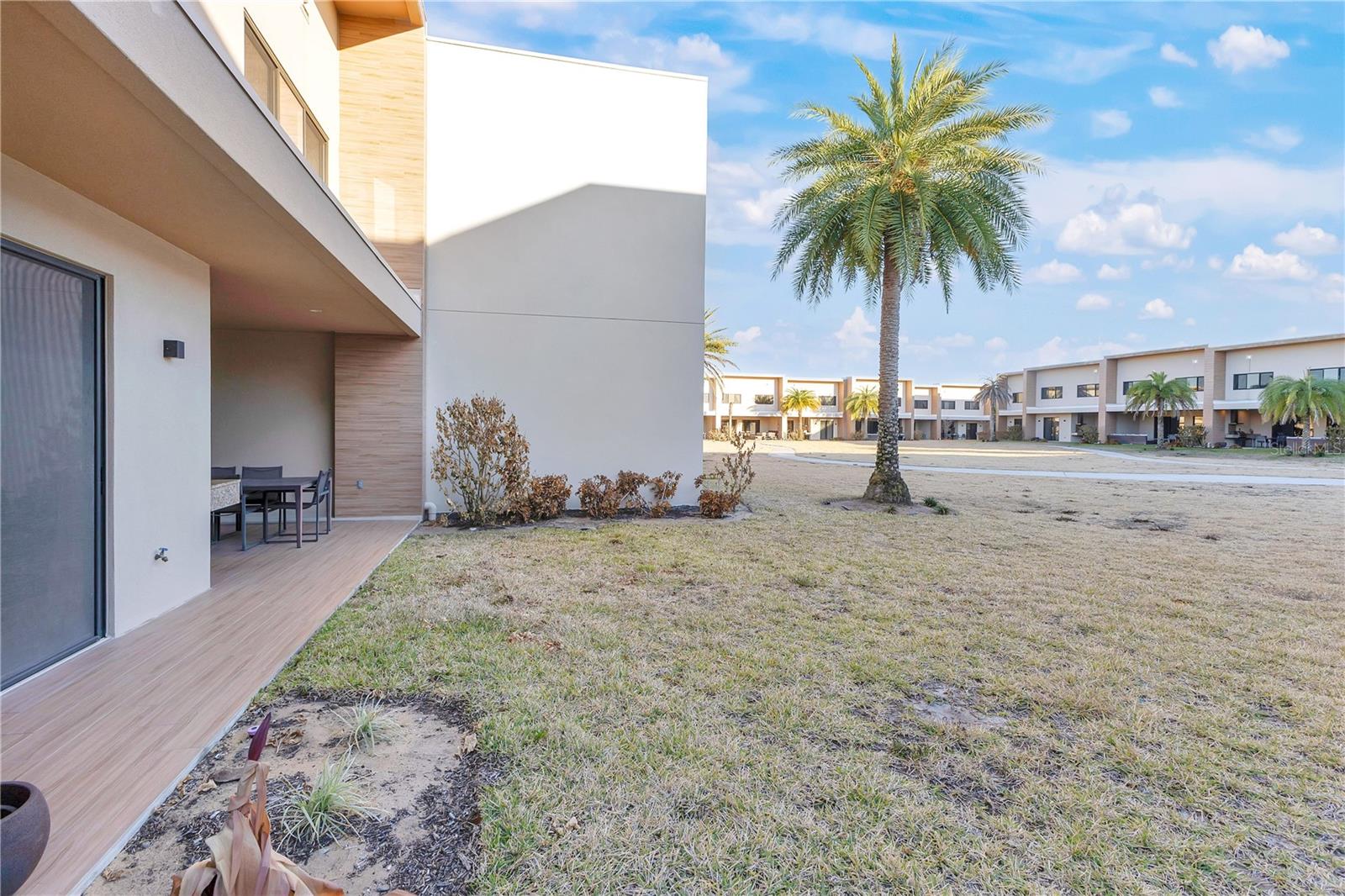 3094 ROCKEFELLER WAY