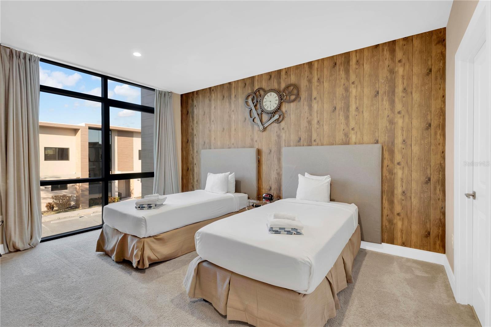 3094 ROCKEFELLER WAY