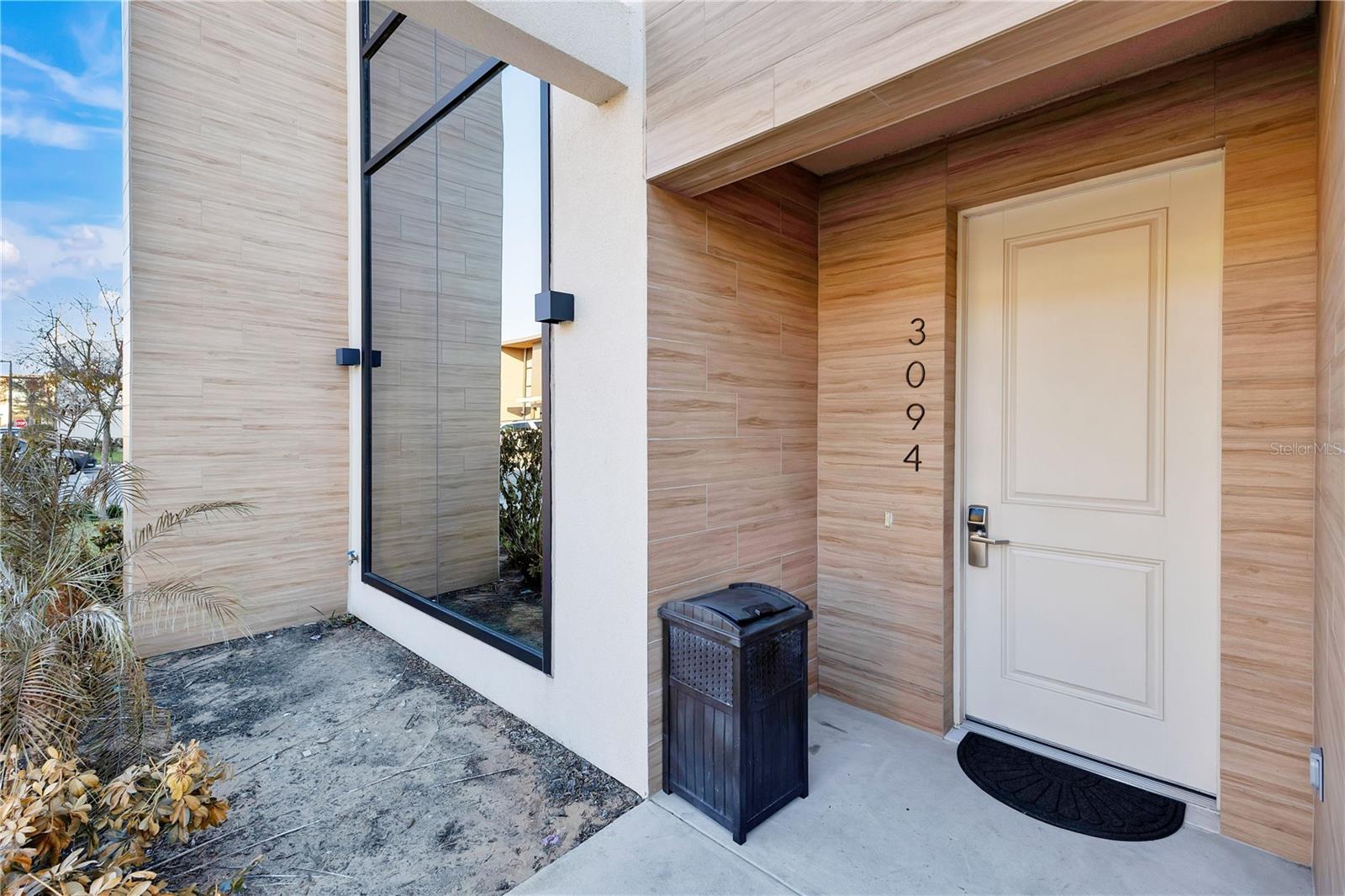 3094 ROCKEFELLER WAY