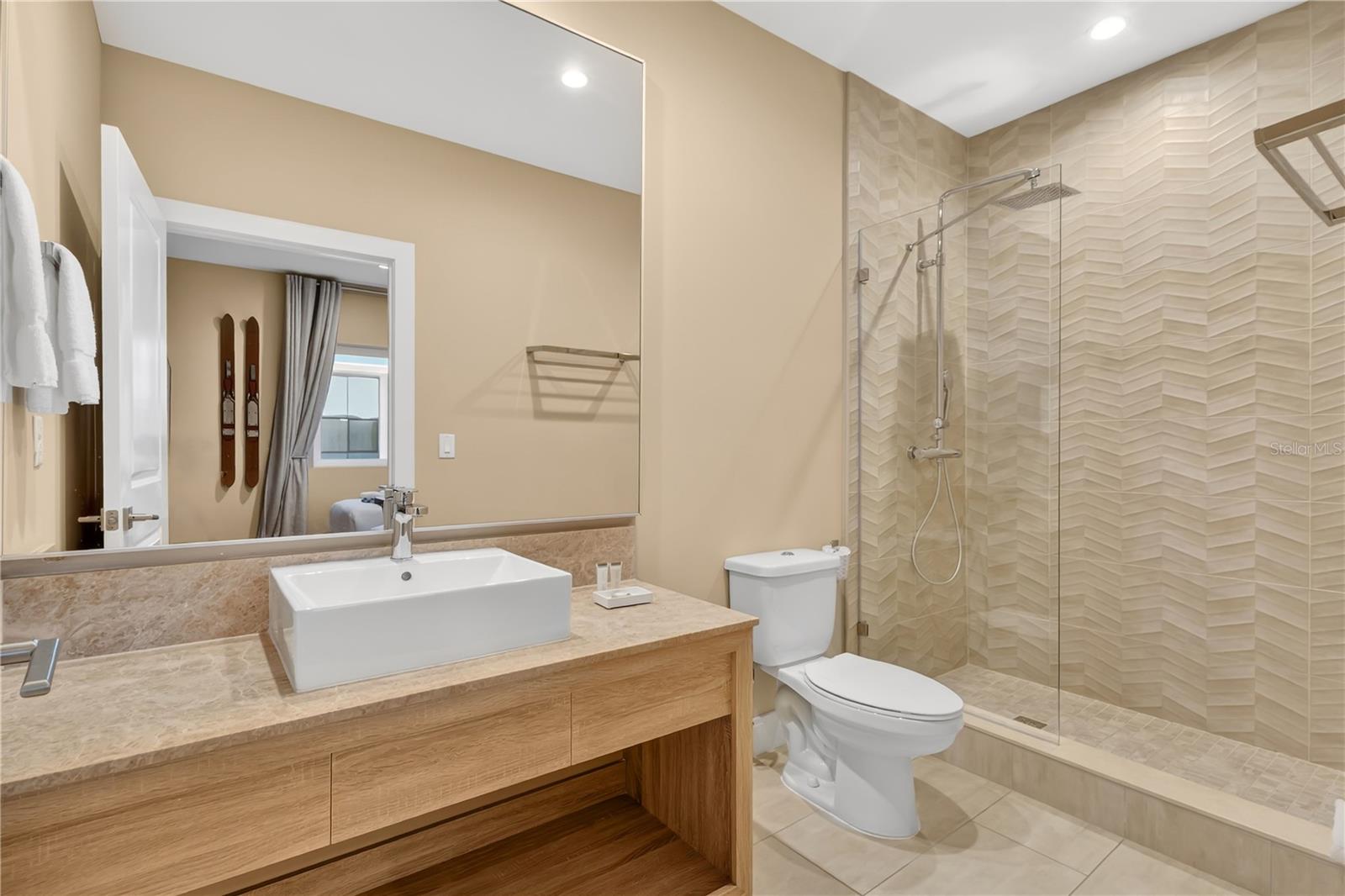 3094 ROCKEFELLER WAY