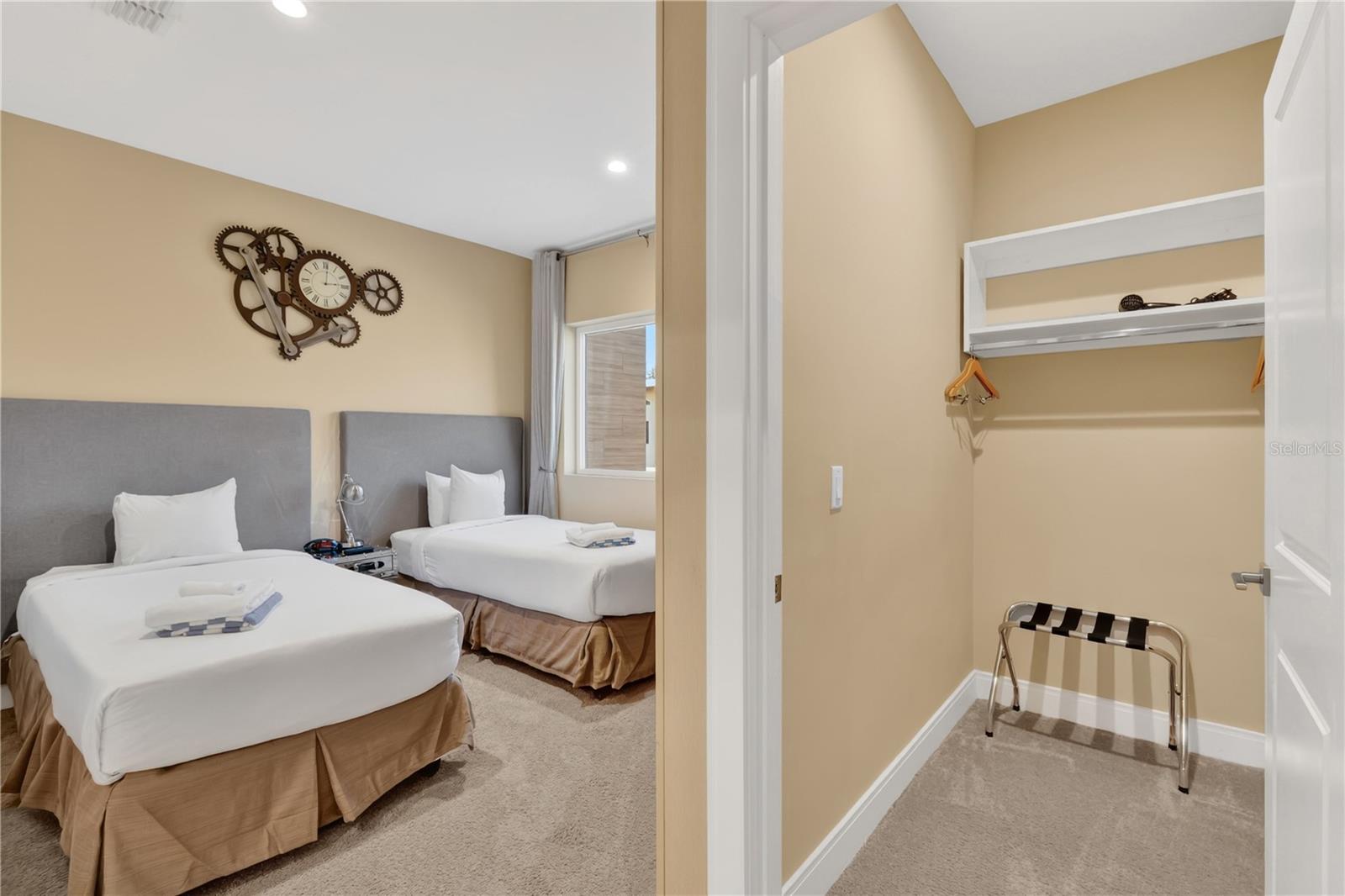 3094 ROCKEFELLER WAY