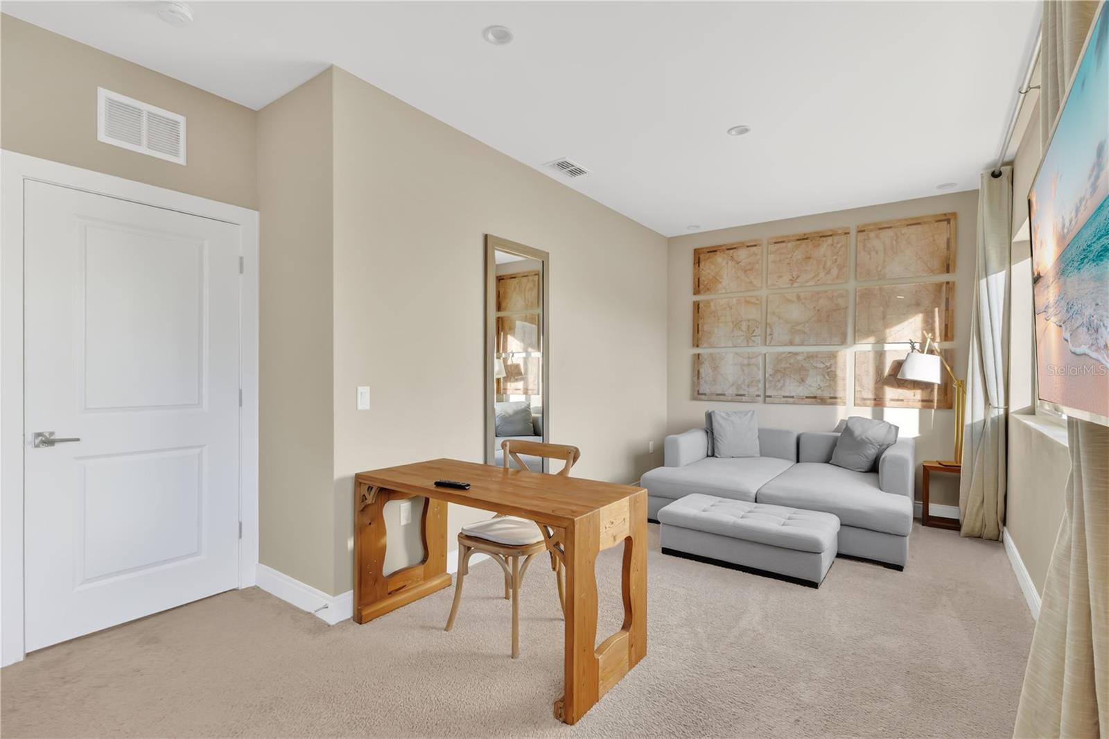 3094 ROCKEFELLER WAY