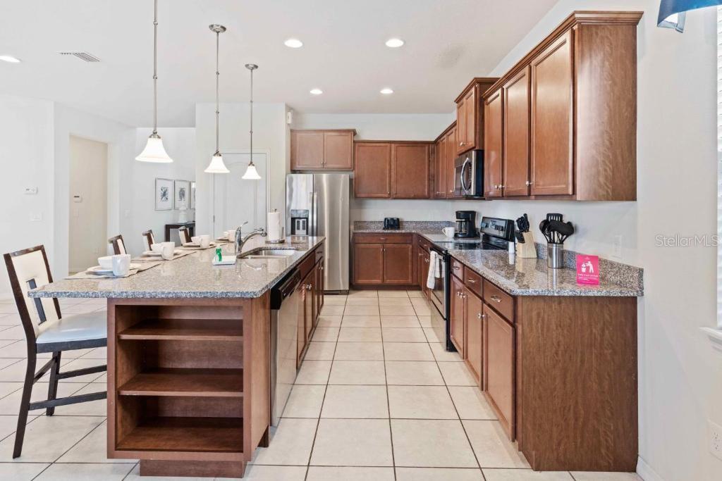 8815 MACAPA DR