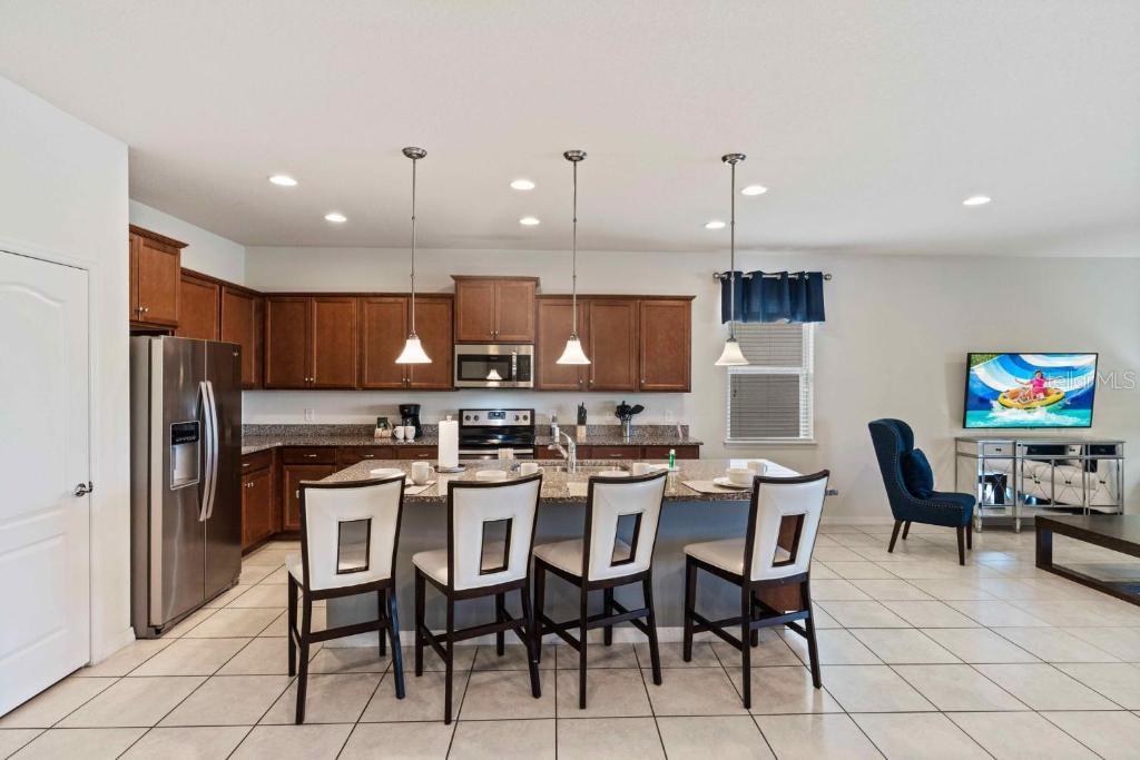 8815 MACAPA DR